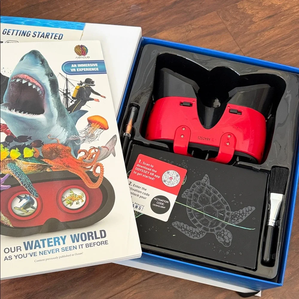 Virtual Reality Oceans! Interactive Book with Red VR Viewer